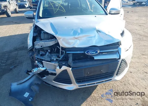 2014 Ford Focus Se z USA, uszkodzony, nr VIN 1FADP3F29EL370026